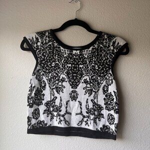 Black and White Gothic Pattern Crop Top
